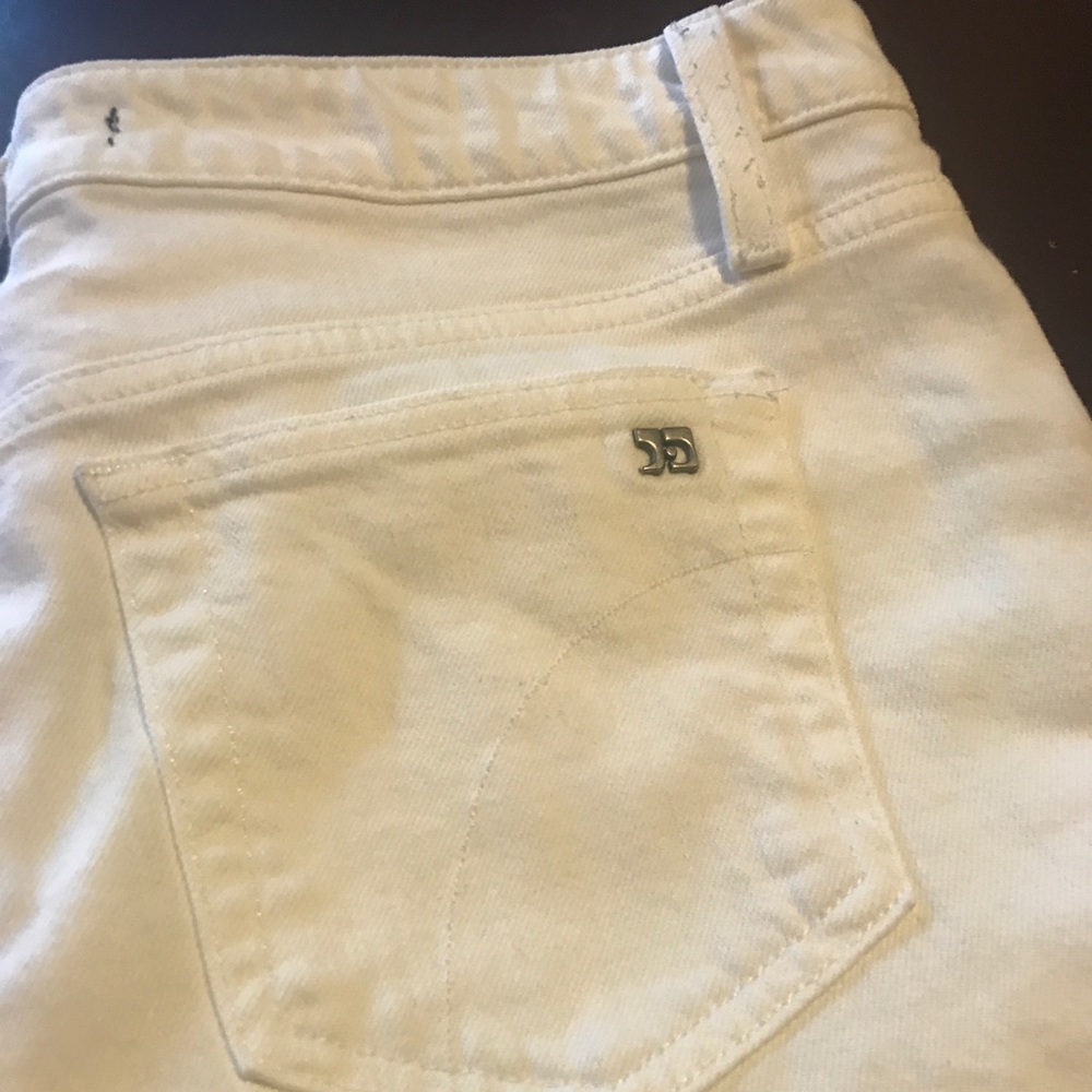 White joes jeans